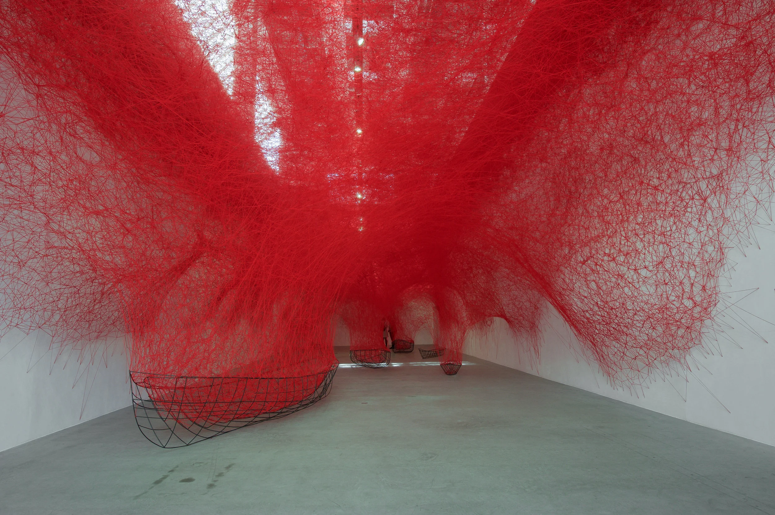 CHIHARU SHIOTA–塩田千春